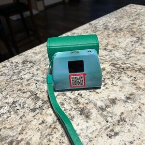 Green Limitless mini pro universal charger